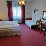 Excellent 3* Prag