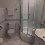 Excellent 3*