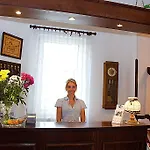 Excellent Otel