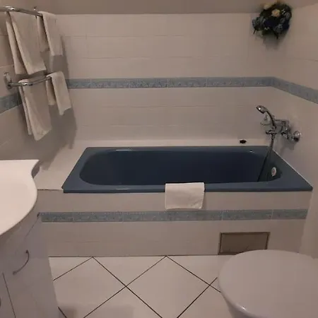 Excellent 3* Prague